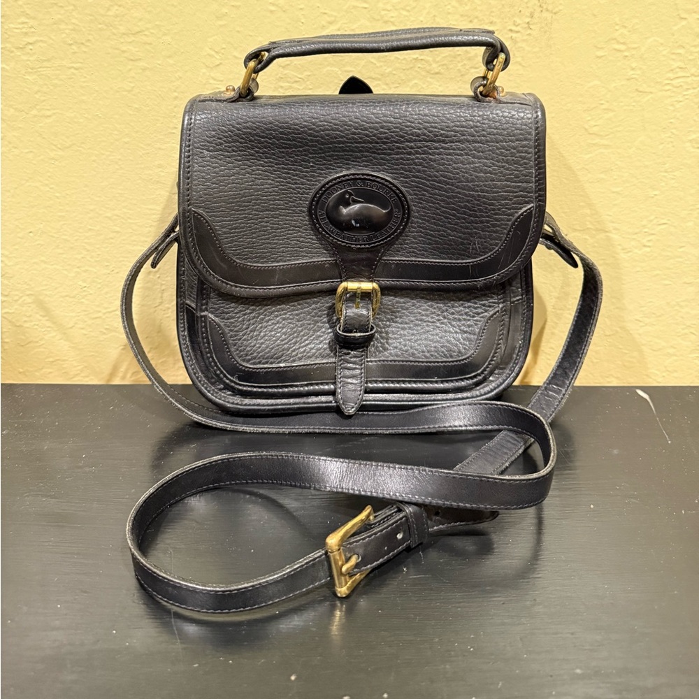 Vintage black/navy Dooney & Bourke crossbody bag